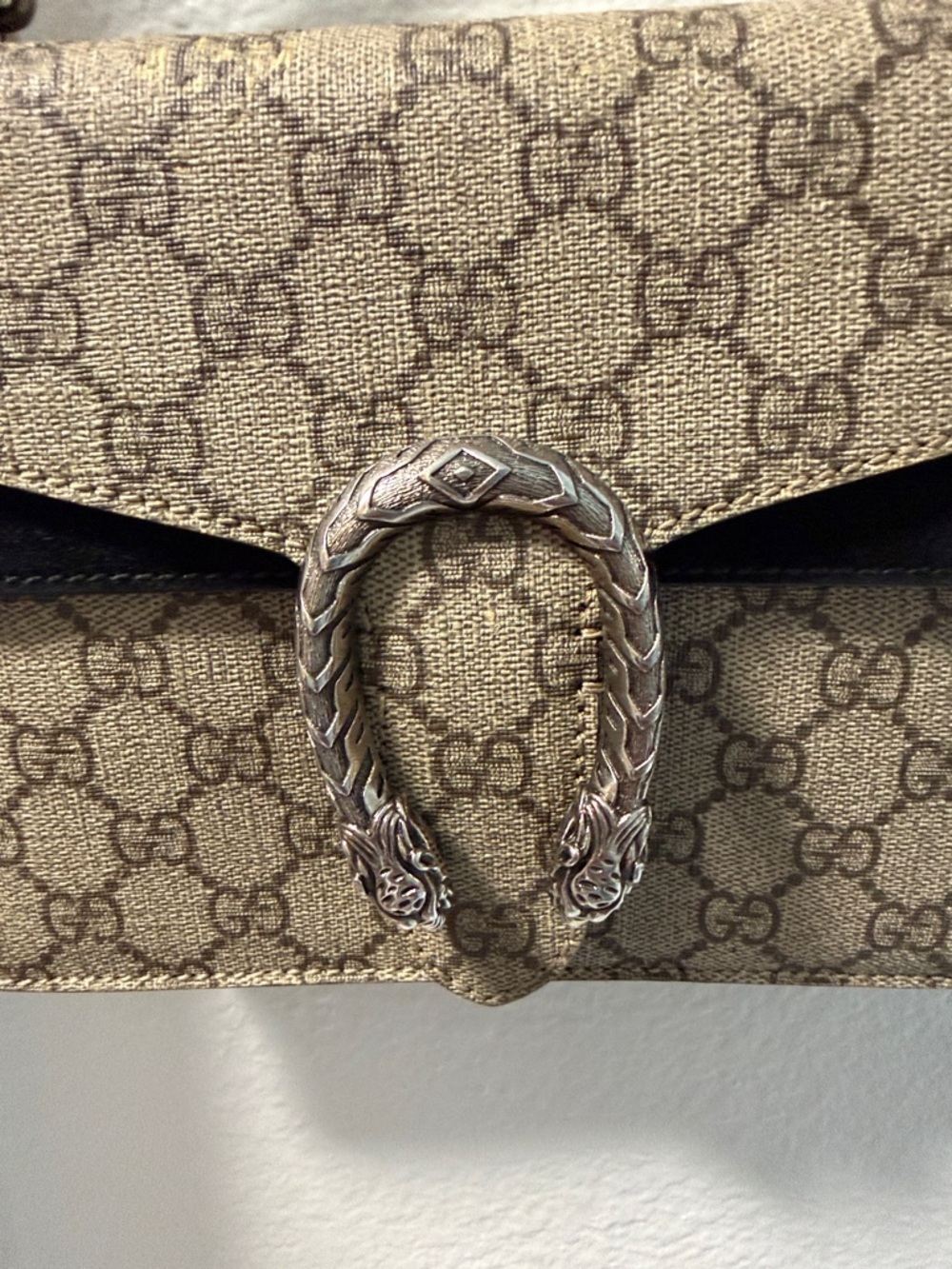 Gucci Dionysus Beige Monogram Shoulder Bag with Silver Chain - Picture 2 of 12